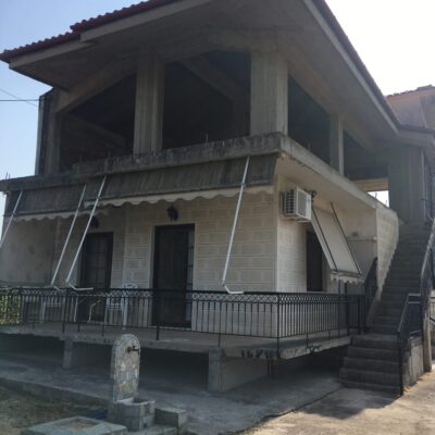 Πωλείται μονοκατοικία, στο Ζηλευτό Φθιώτιδας.