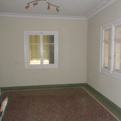 Ενοικιάζεται τεσσάρι διαμέρισμα, πλησίον οδού Κύπρου.